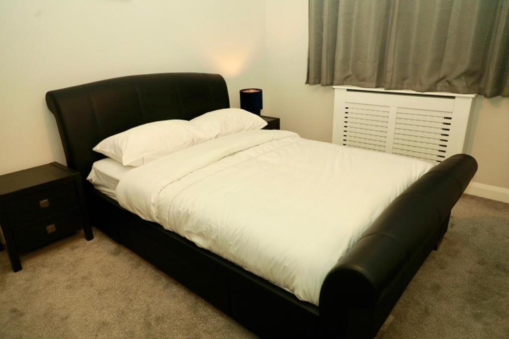 Lovely 2- Bedroom Apartment In Belfast Kültér fotó