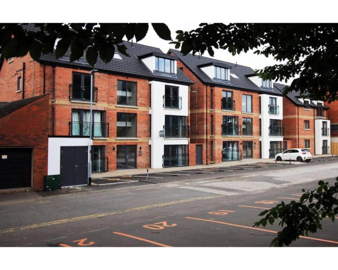 Lovely 2- Bedroom Apartment In Belfast Kültér fotó