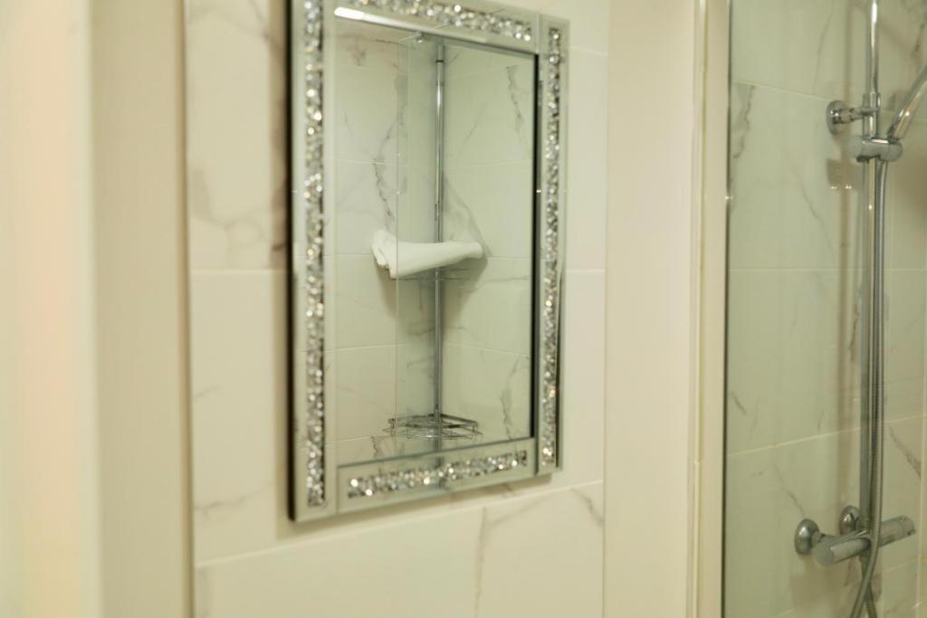 Lovely 2- Bedroom Apartment In Belfast Kültér fotó