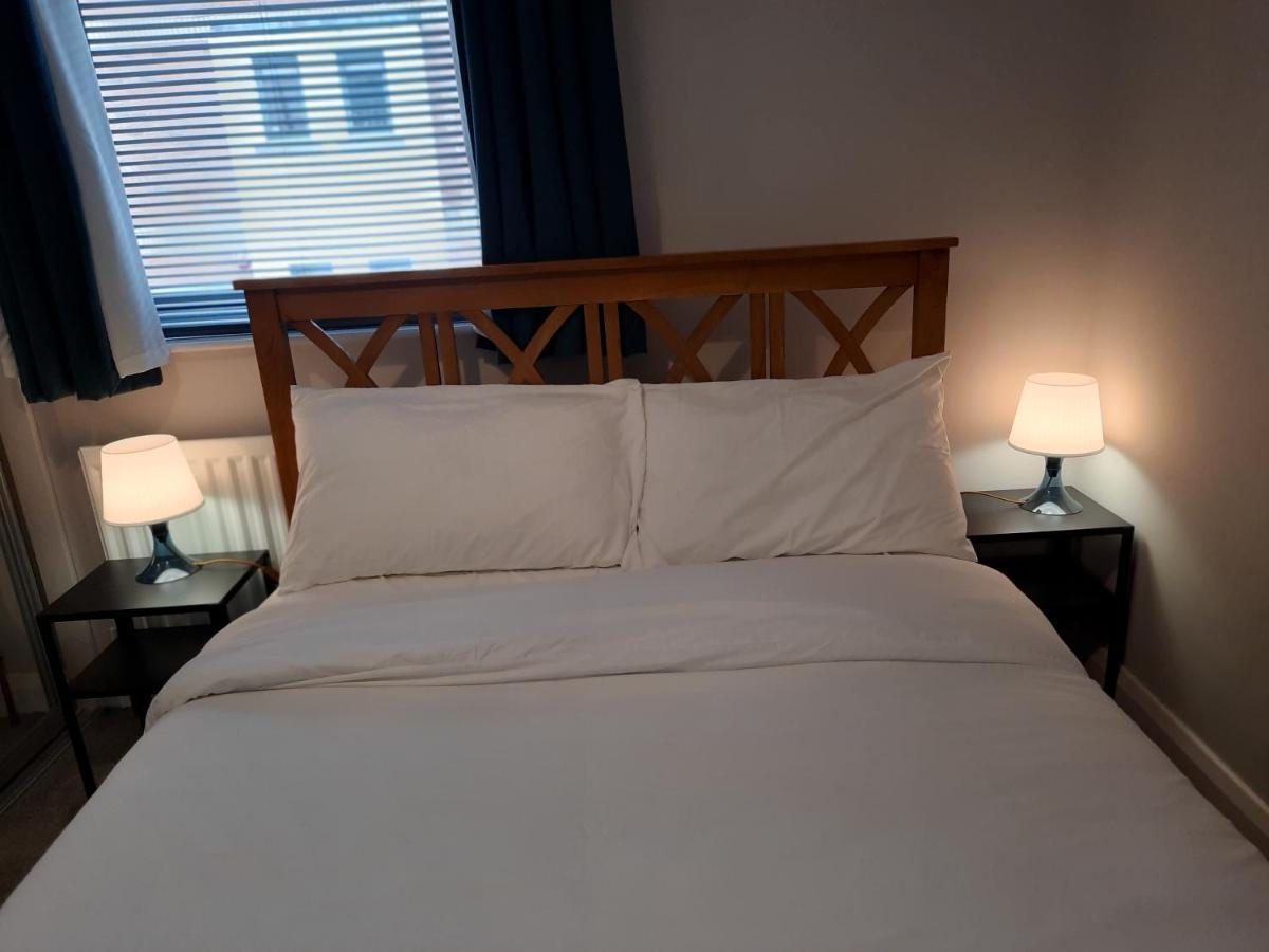 Lovely 2- Bedroom Apartment In Belfast Kültér fotó