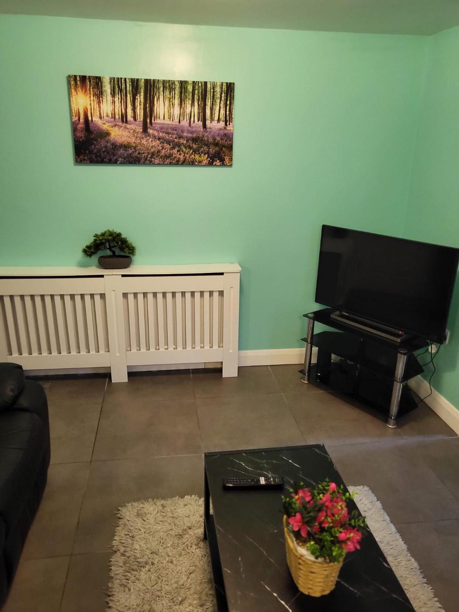 Lovely 2- Bedroom Apartment In Belfast Kültér fotó